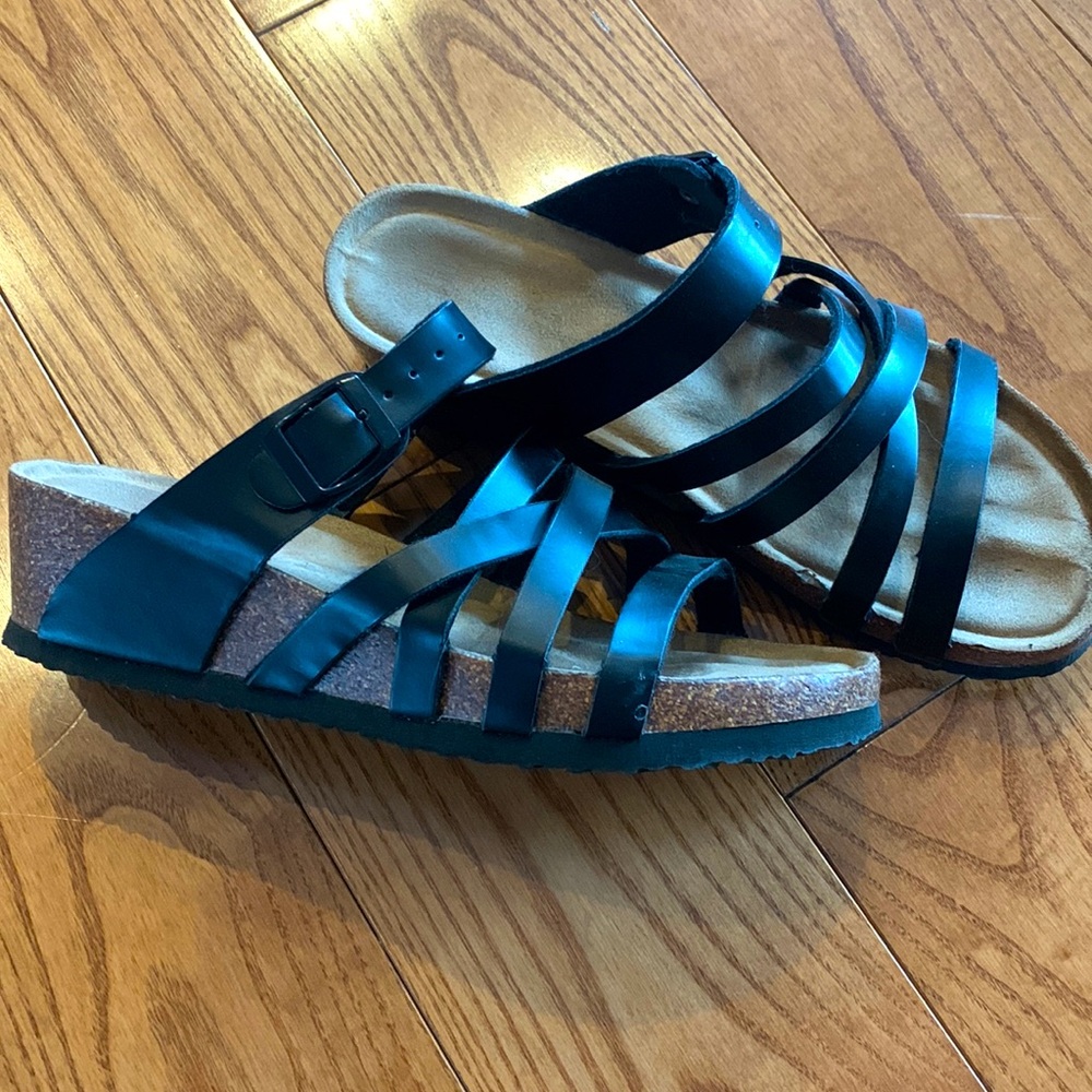 Cute wedge sandals size 9